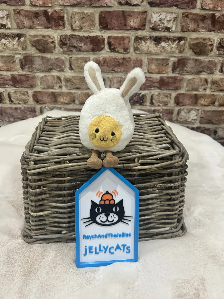 Front - Amuseables Bunny Egg photo by Raychandthejellies