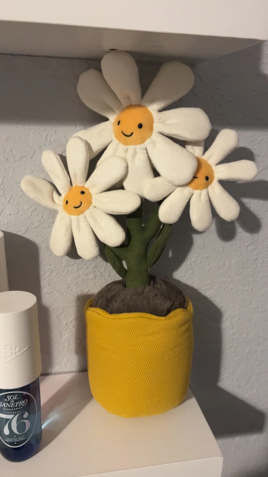 Front - Amuseables Daisy photo by Bcornwell13