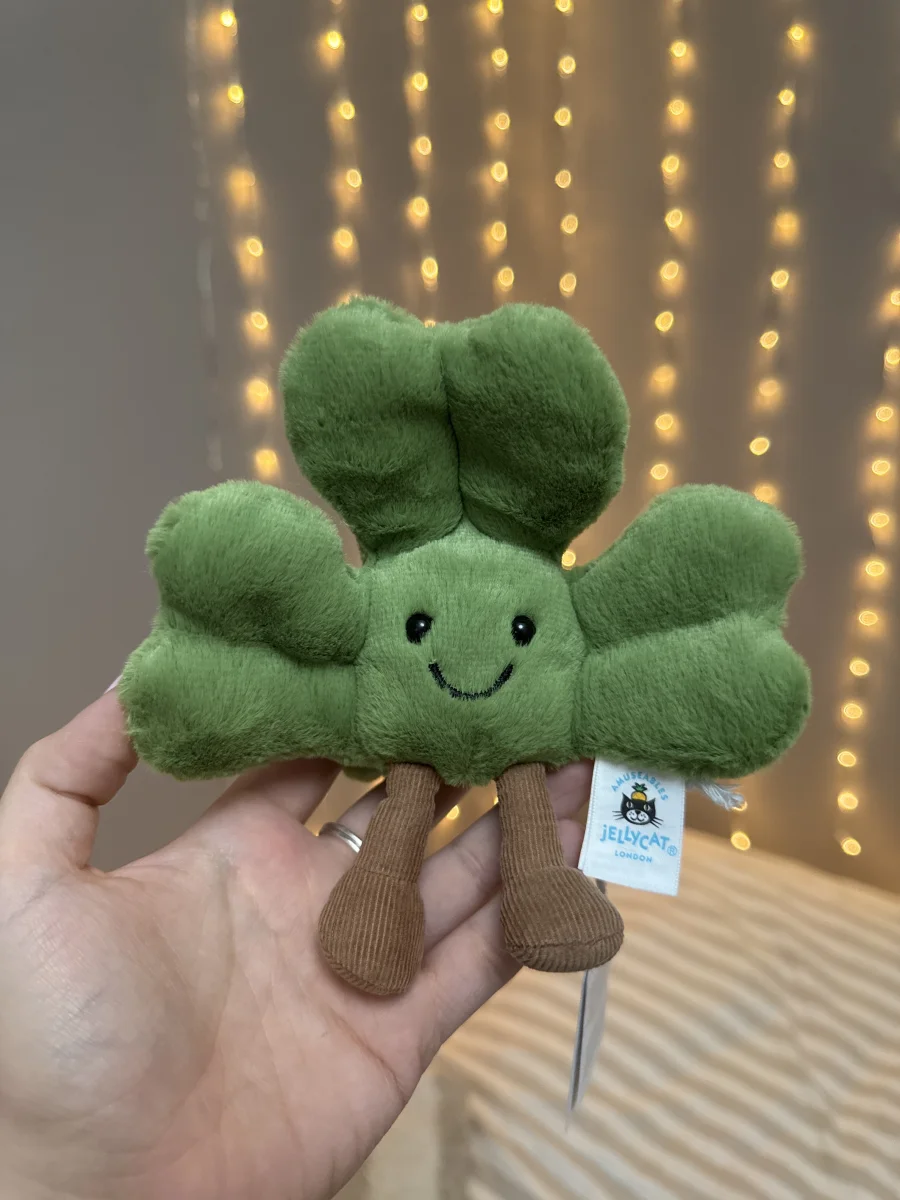 Amuseables Siofra Shamrock 🇮🇪 Jellycat Photo by katiewiggett