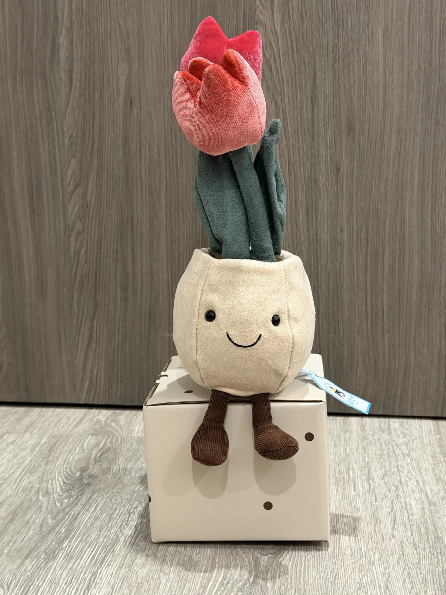 Front - Amuseables Tulip Pot photo by BunnyBPatt