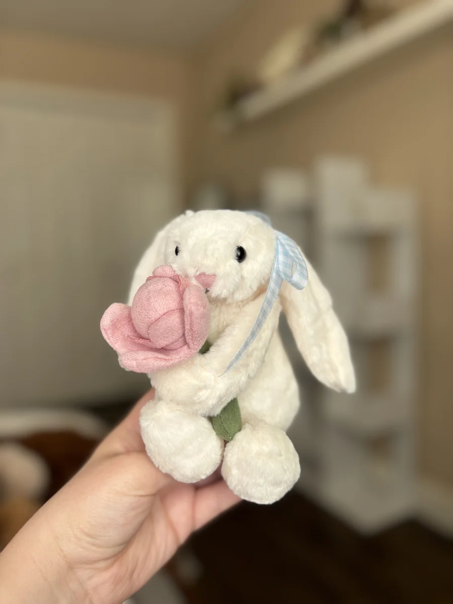 Front - Bashful Bunny 'Peony' photo by MaysJellys