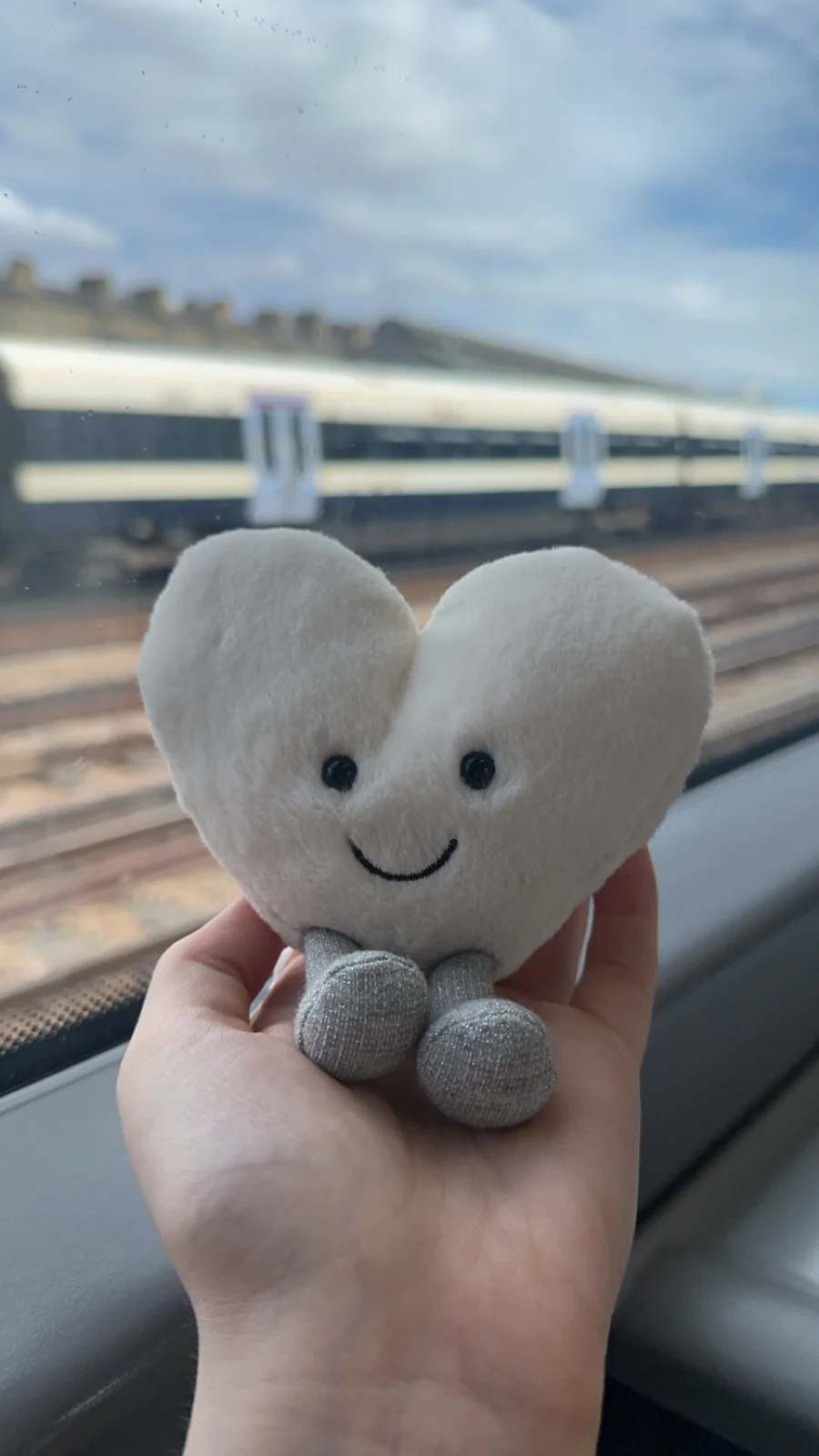 Lifestyle - Amuseables Cream Heart - Small photo by xaim3e_xx