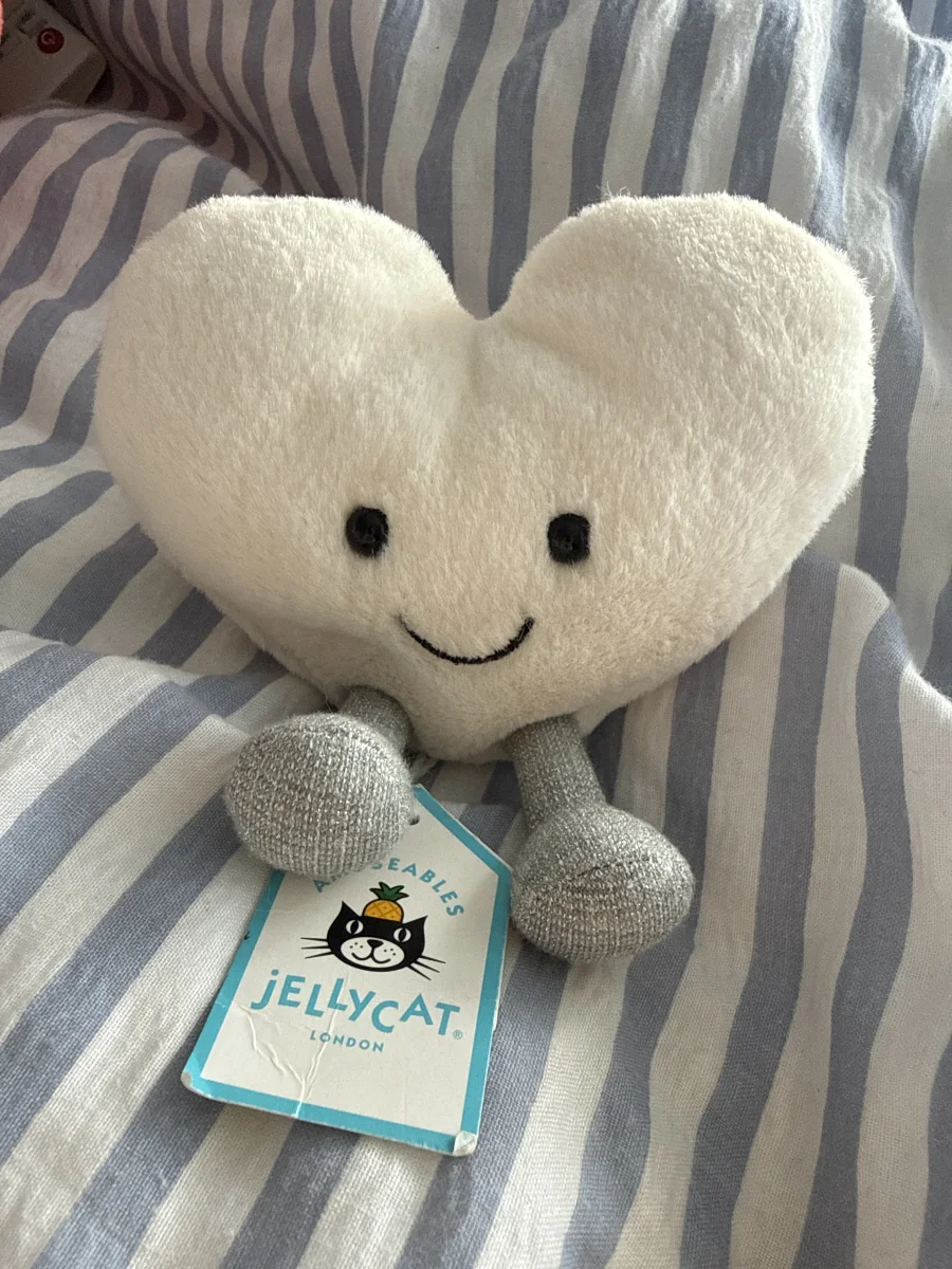 Front - Amuseables Cream Heart - Small photo by paigev2005