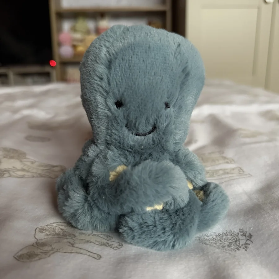 Front - Storm Octopus - Tiny photo by Rach01
