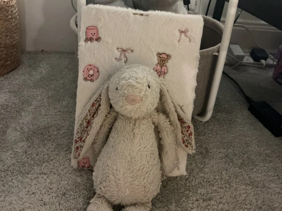 Front - Blossom Cream Bunny - Small photo by Jessica__
