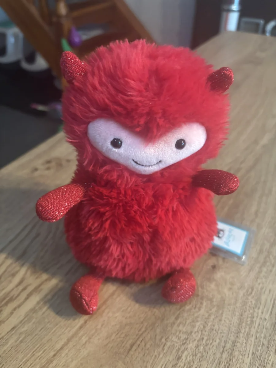 Front - Hugg McSnugg photo by CharlieP