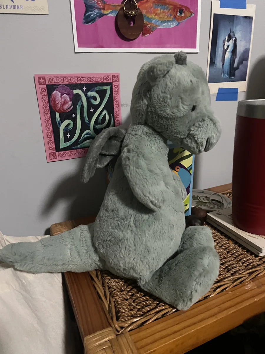 Side - Bashful Dragon photo by teddybutch