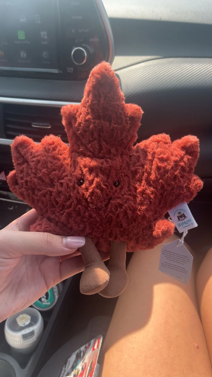 Front - Amuseables Maple Leaf 🇨🇦 photo by miapileggi