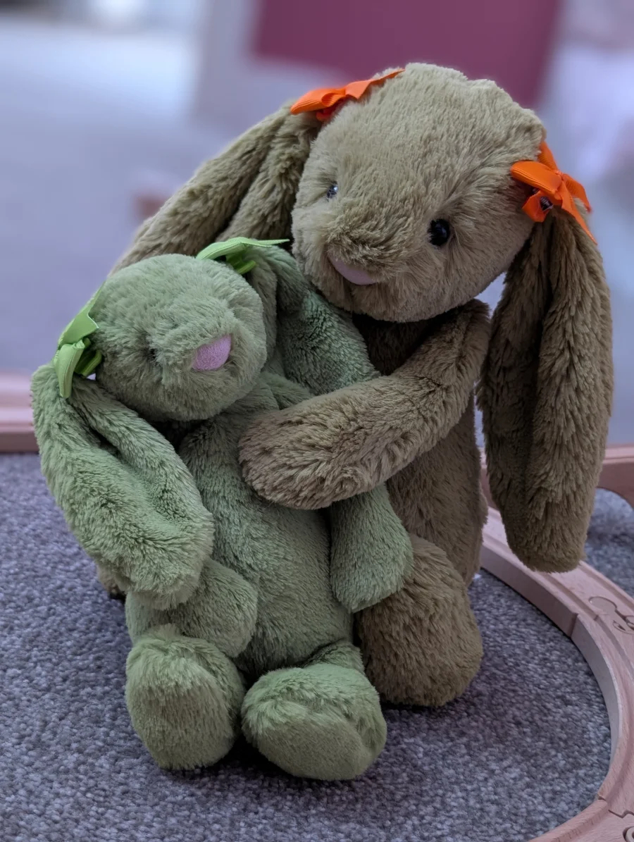 Lifestyle - Bashful Apple Bunny - Small photo by Jelly_shebear