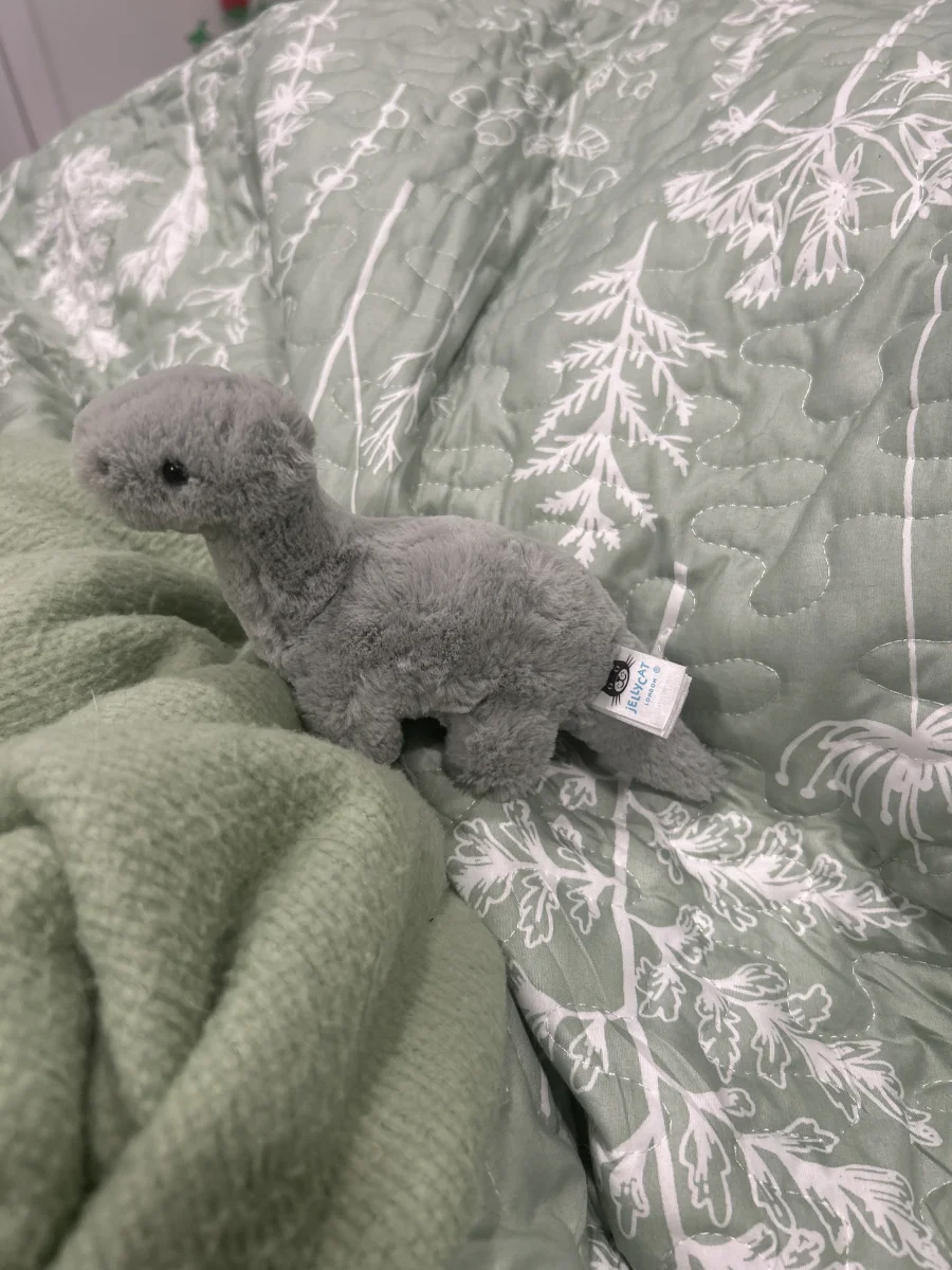 Side - Fossilly Brontosaurus - Mini photo by Bellarose