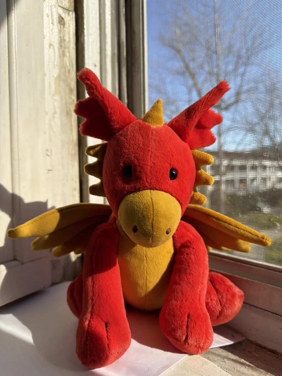 Front - Darvin Dragon photo by katsjellies