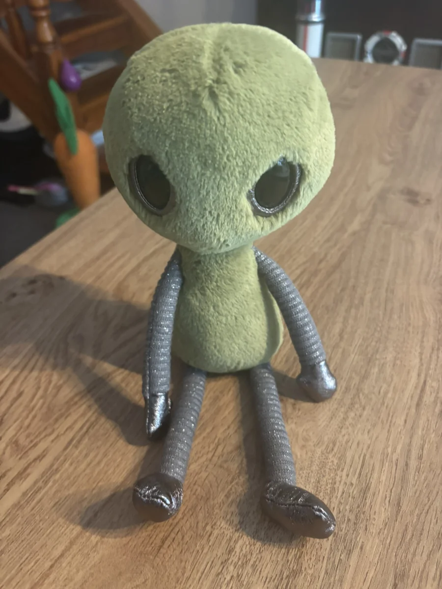 Zalien Jellycat Photo by CharlieP | Jelly Journal