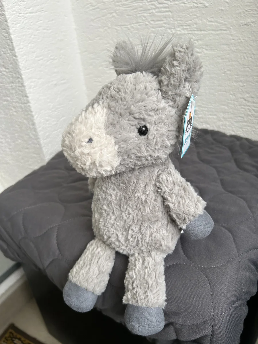 Side - Flossie Donkey photo by Godlana