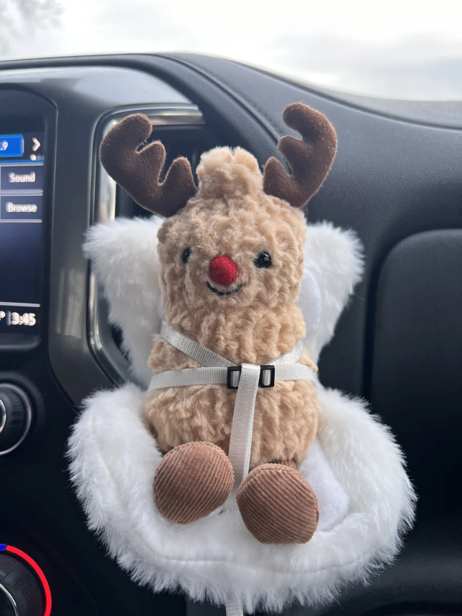Front - Amuseables Peanut Reindeer photo by Sydketels
