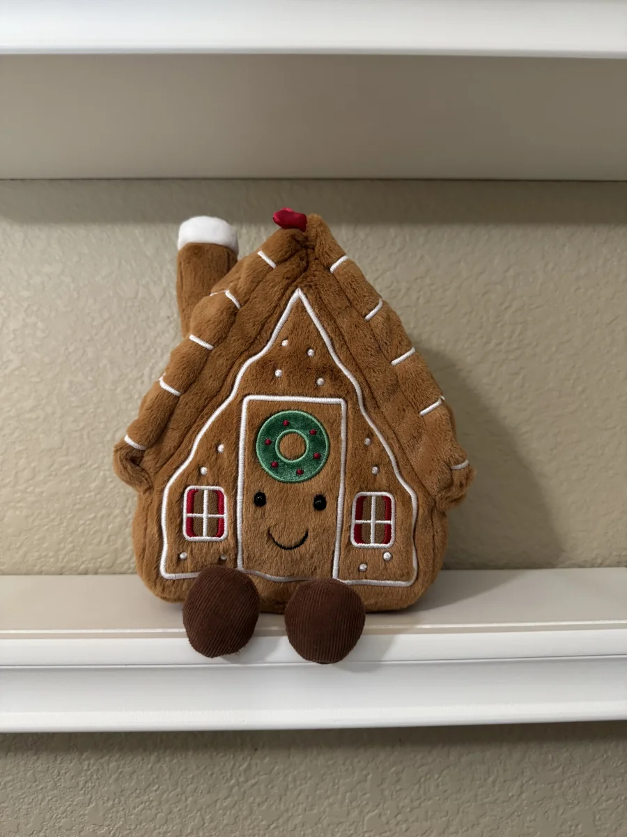 Front - Amuseables Gingerbread House photo by jelly_kayla