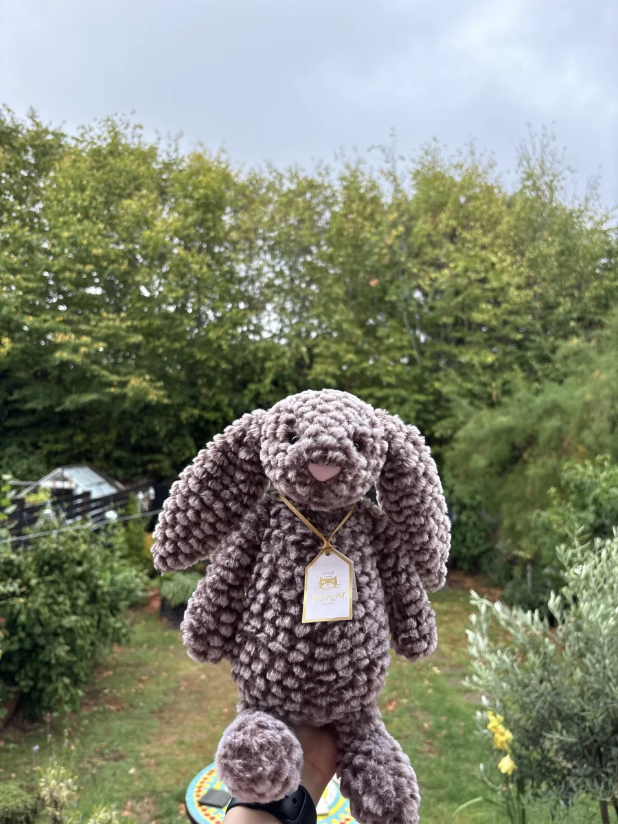 Front - Bashful Luxe Bunny Pine photo by Smellyjellies