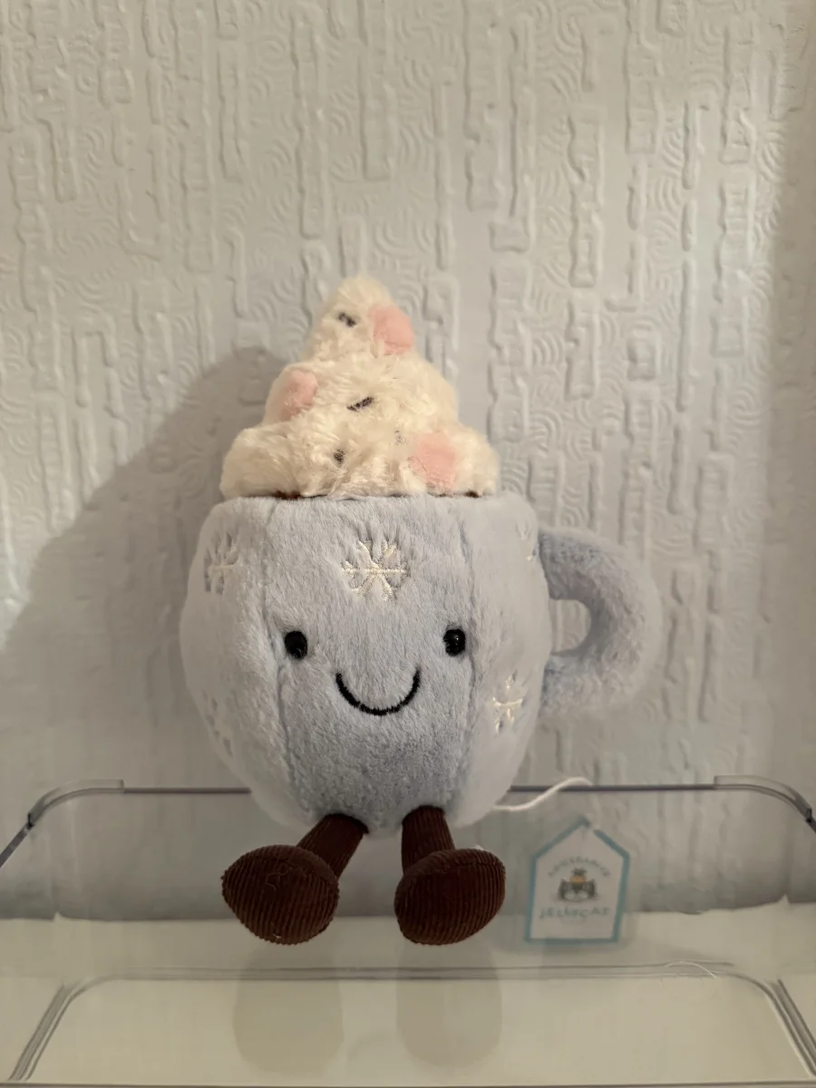 Front - Amuseables Hot Chocolate with Marshmallows photo by Bethanyxox