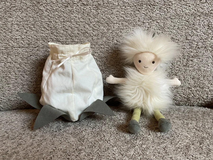 Front - Petalkins Fluffkin Flower Fairy photo by Abyss'Dragons