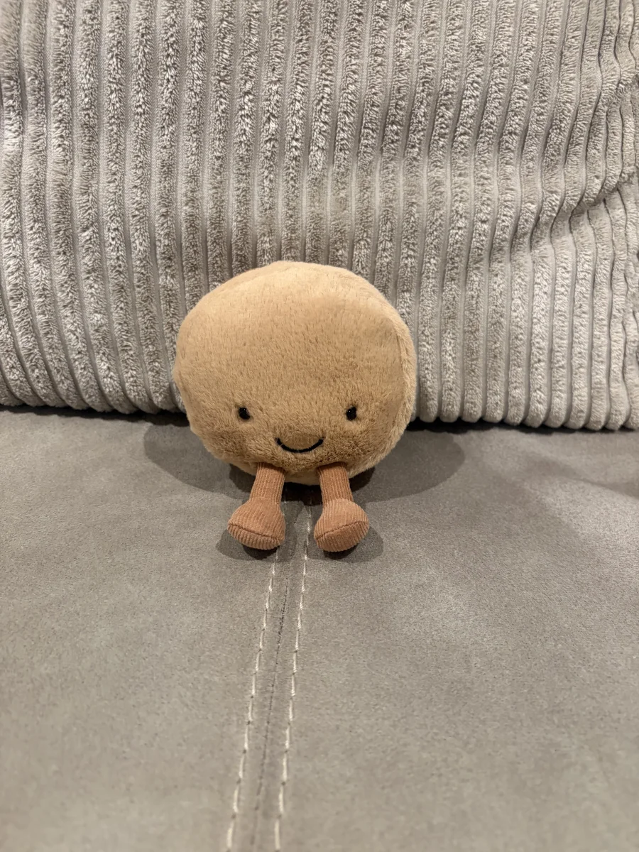 Front - Amuseables Mona Macaron photo by Seni113