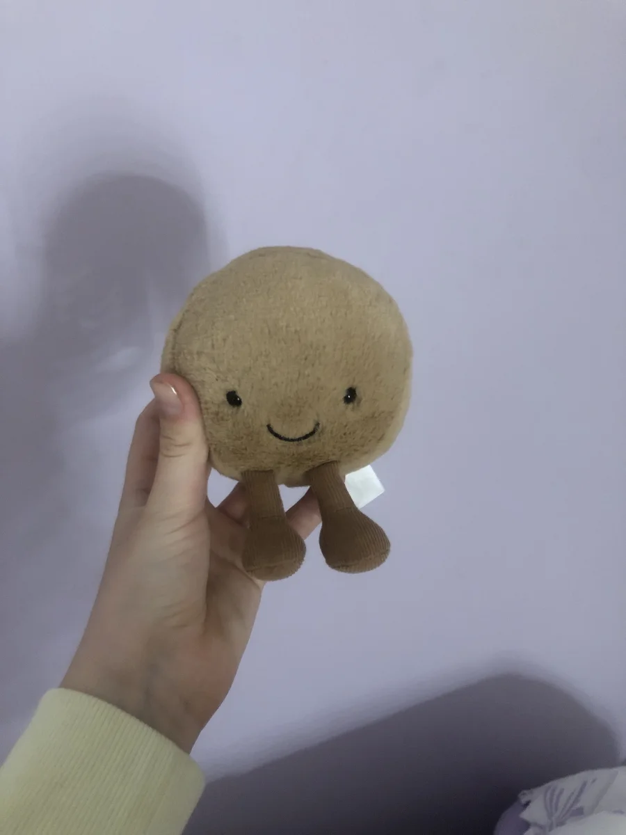 Front - Amuseables Mona Macaron photo by Maisielilley
