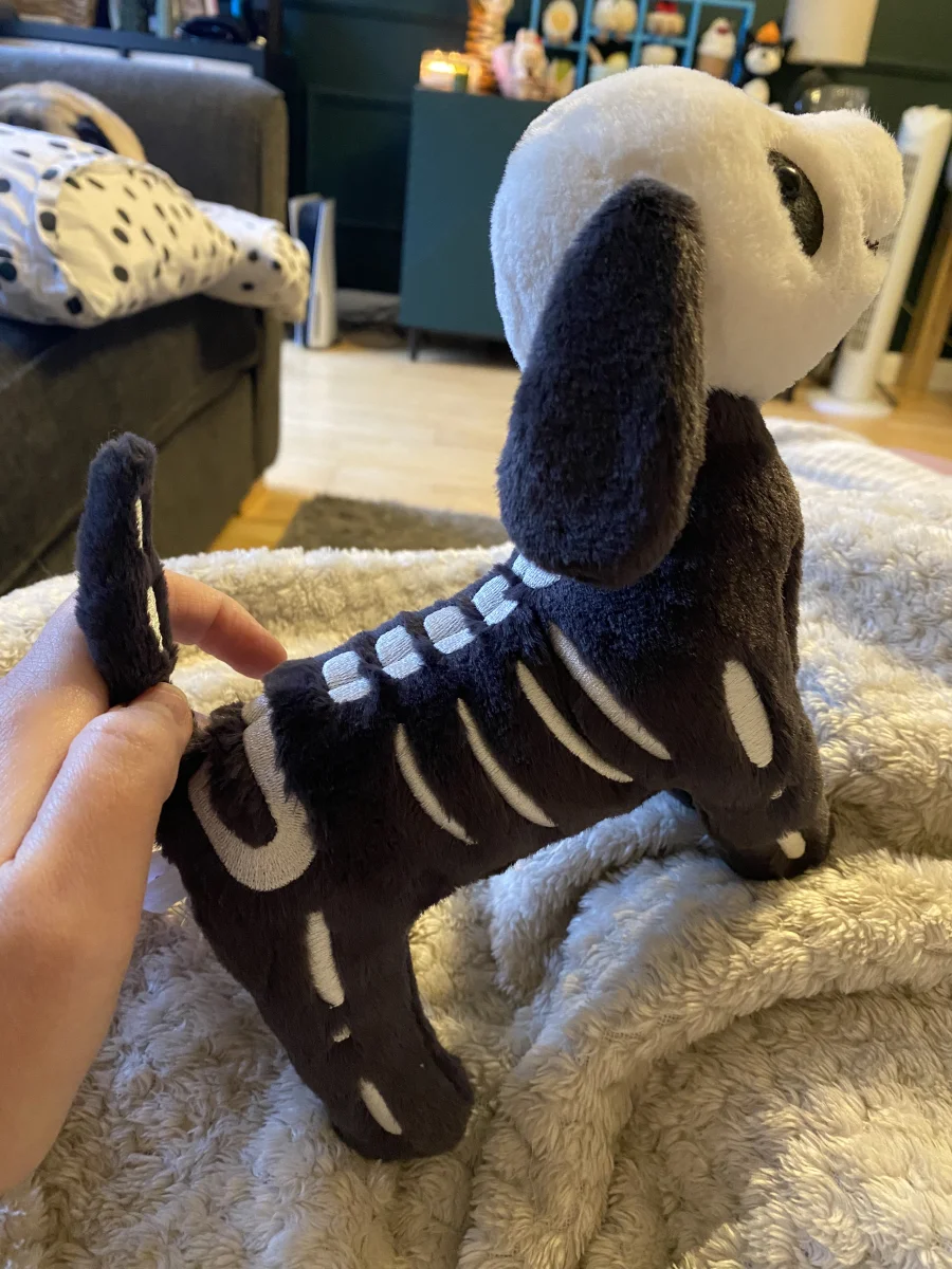 Side - Skeledog Dan photo by TishWish