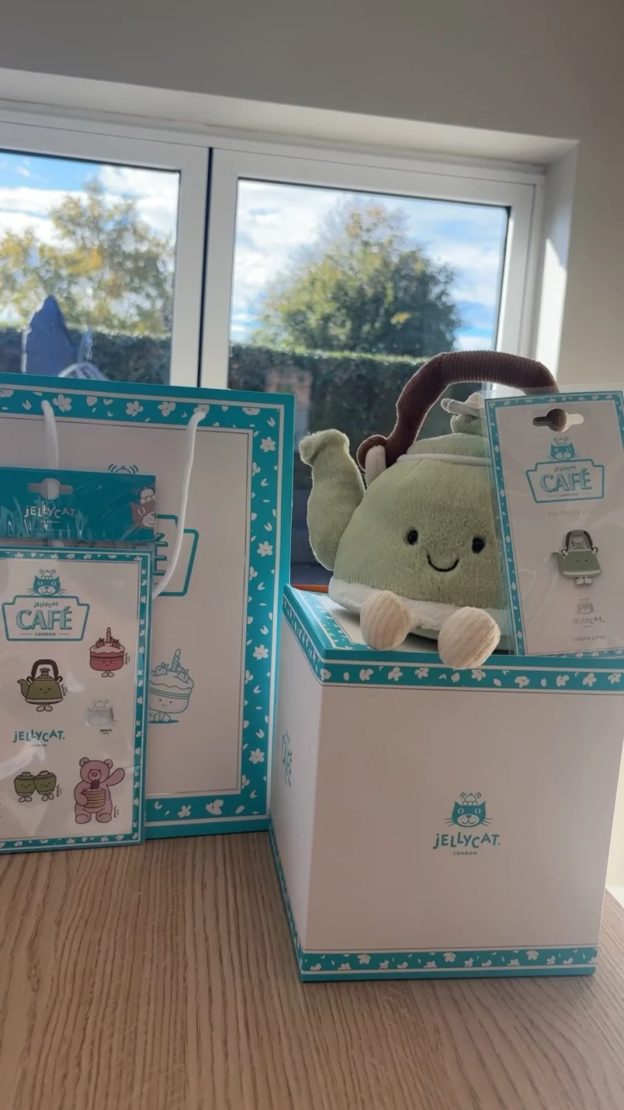 Front - Amuseables Vividdy Teapot photo by ellyxcats