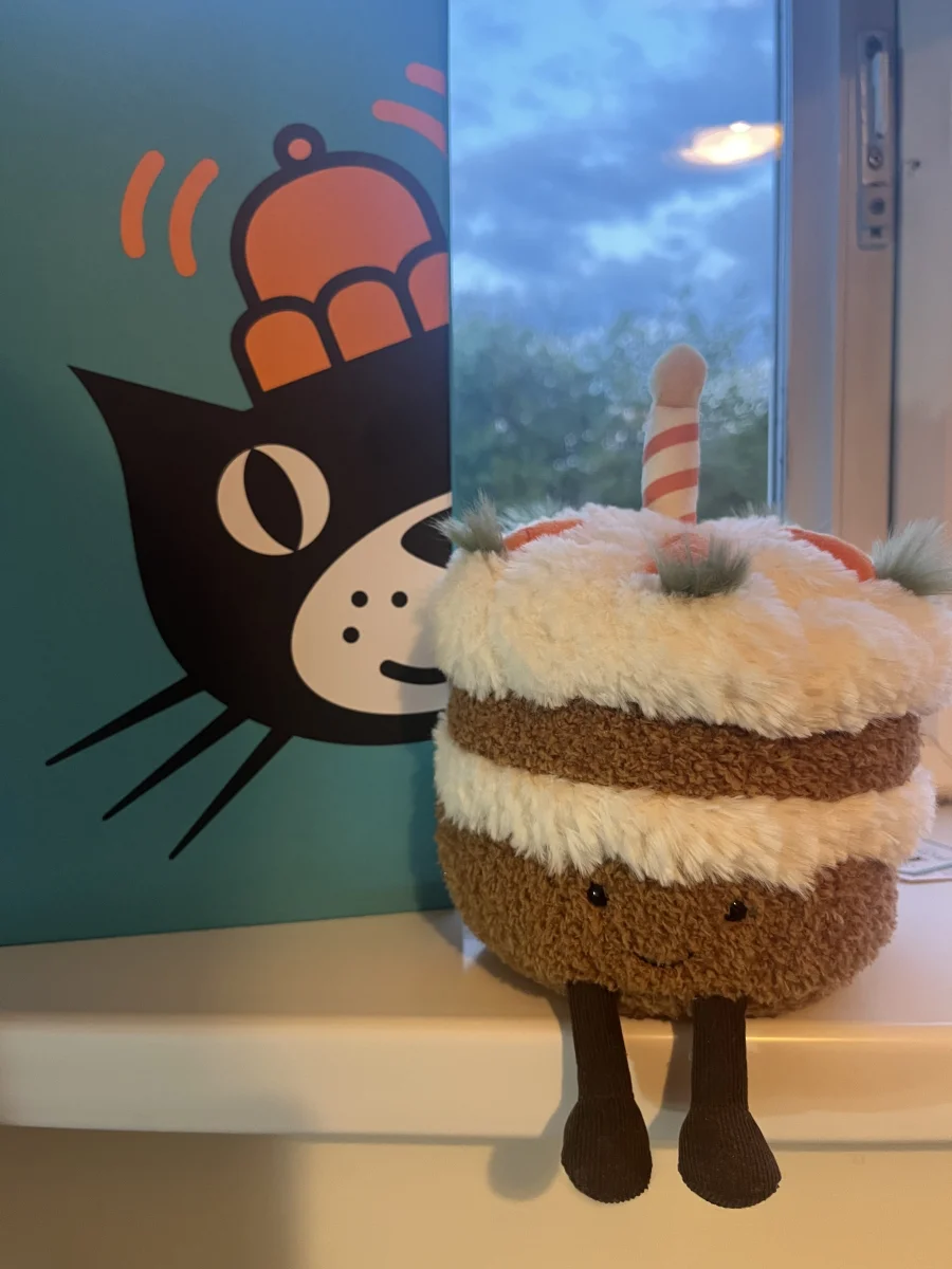 Front - Amuseables Carrot Cake photo by jellykitten