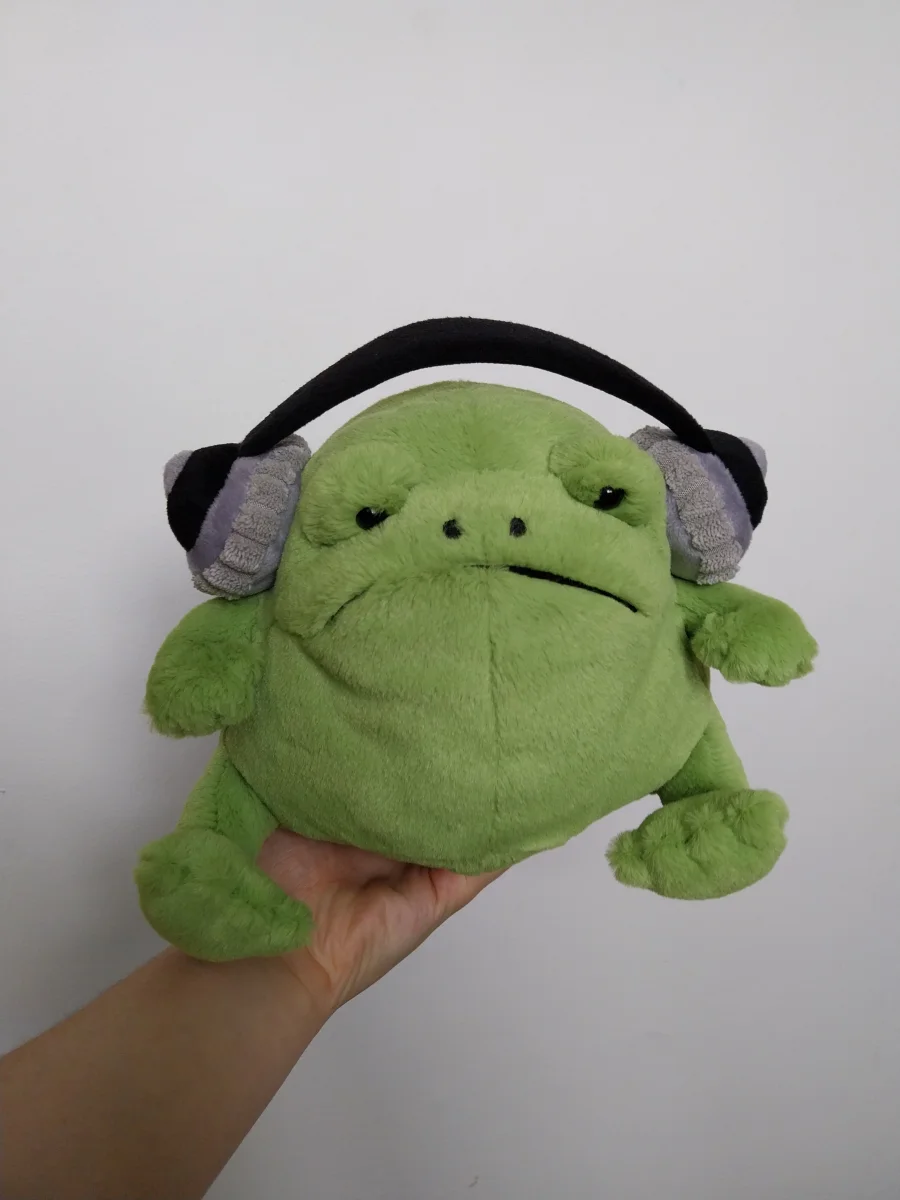 Front - Ricky Rain Frog Headphones photo by Griffin