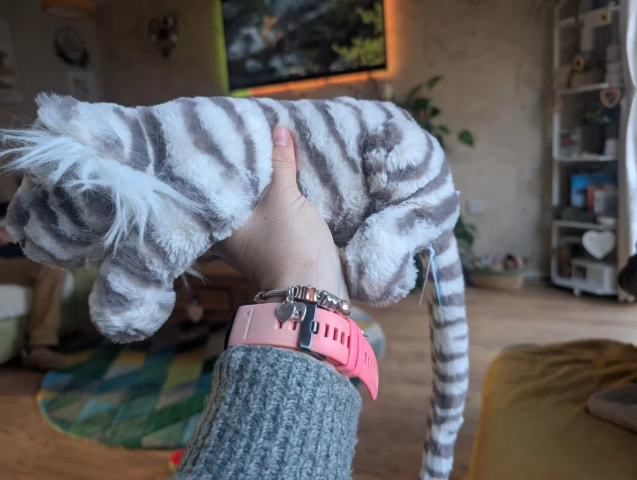 Side - Sacha Snow Tiger - Little photo by Robsyevs