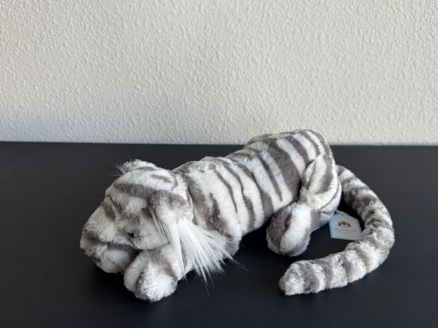 Side - Sacha Snow Tiger - Little photo by hijenna