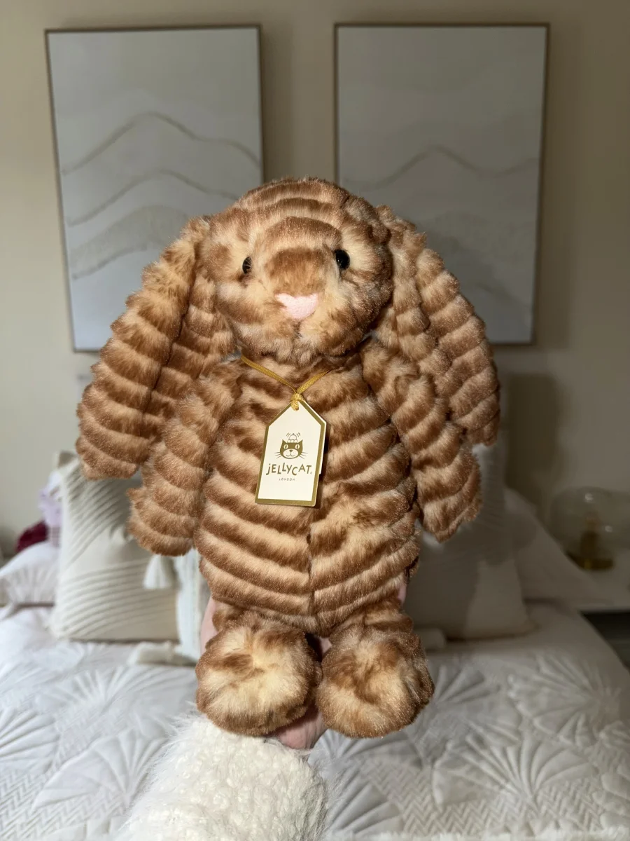 Front - Bashful Luxe Bunny Juniper photo by MaisieRB