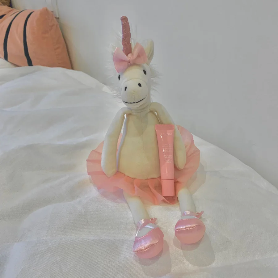 Lifestyle - Dancing Darcey Unicorn - Medium photo by Jelly_Catino