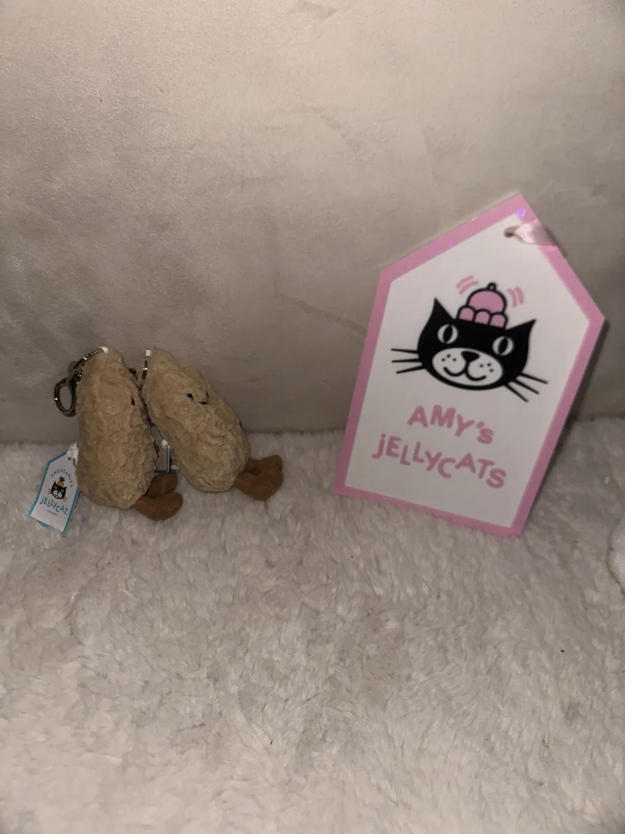 Side - Amuseables Peanut Bag Charm photo by amysjellys