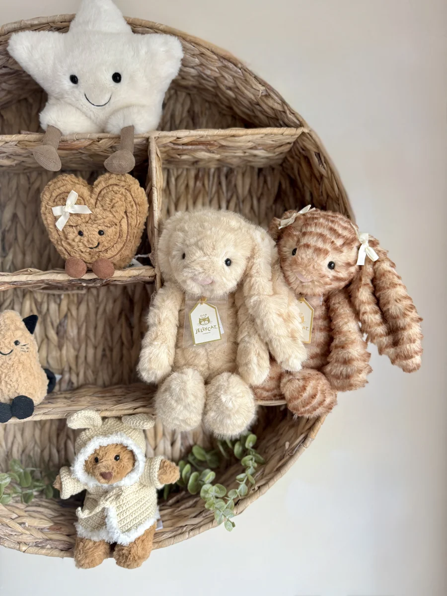 Front - Franilla Luxe Bunny photo by Lottie1311 @jellycatcrewatthirtytwo