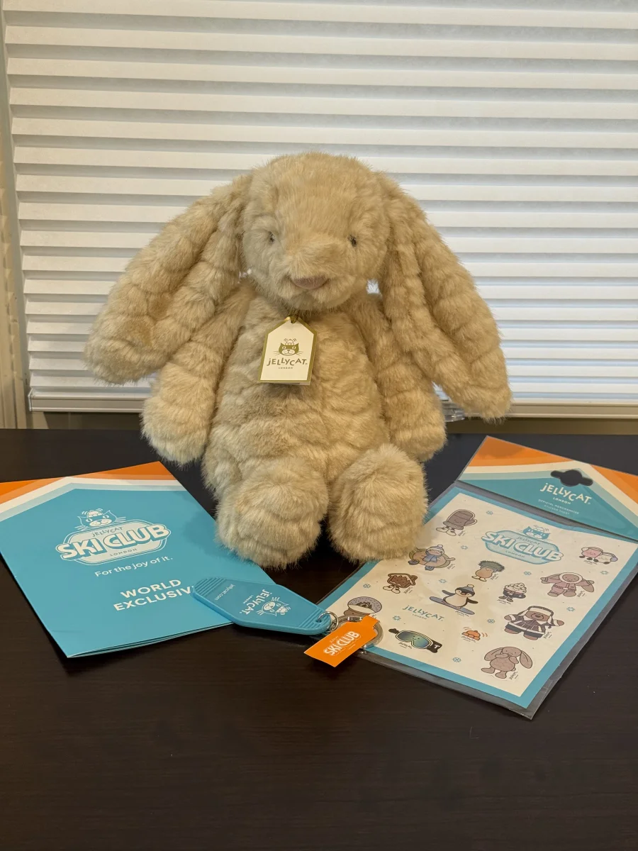 Front - Franilla Luxe Bunny photo by Bunnylove