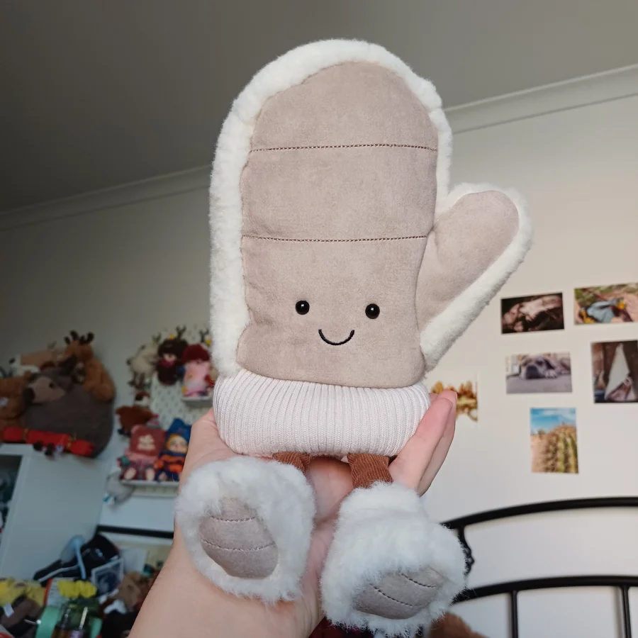 Front - Amuseables Fitswell Mitten photo by herbgardenplush