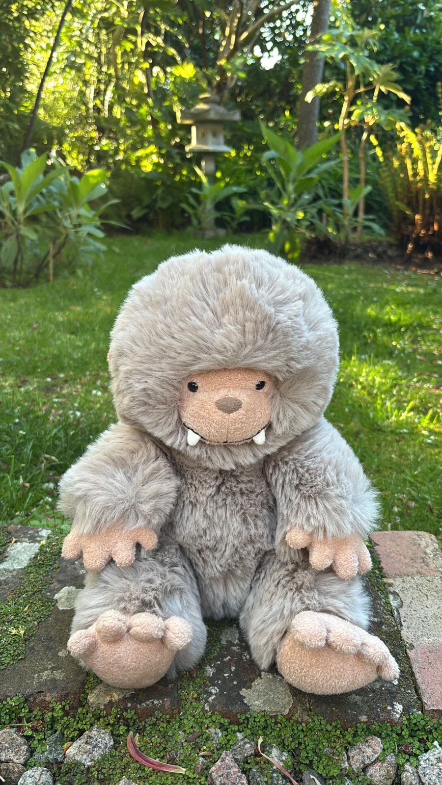 Front - Bo Bigfoot photo by Jelly_Journey