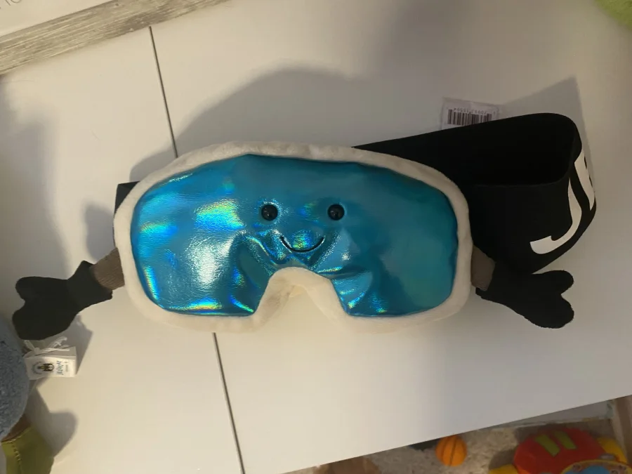 Front - Amuseables Sports Ski Goggles photo by PinkLotus2023