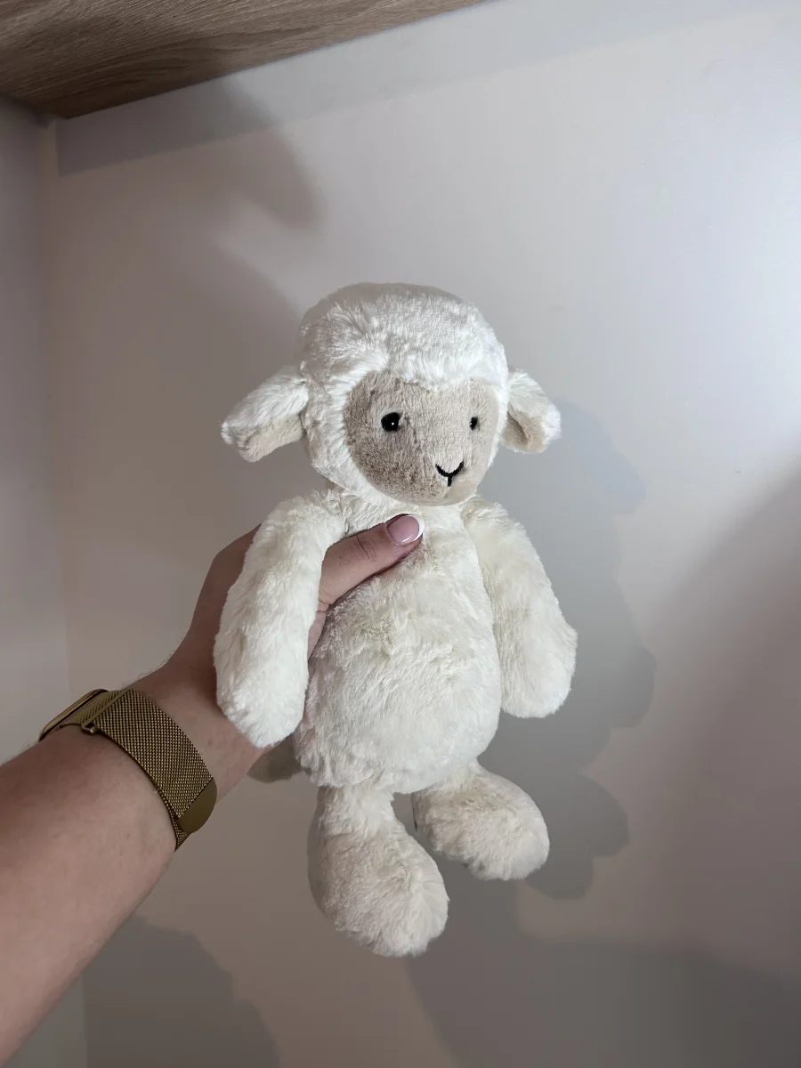 Front - Skipson Lamb photo by girlythingsx