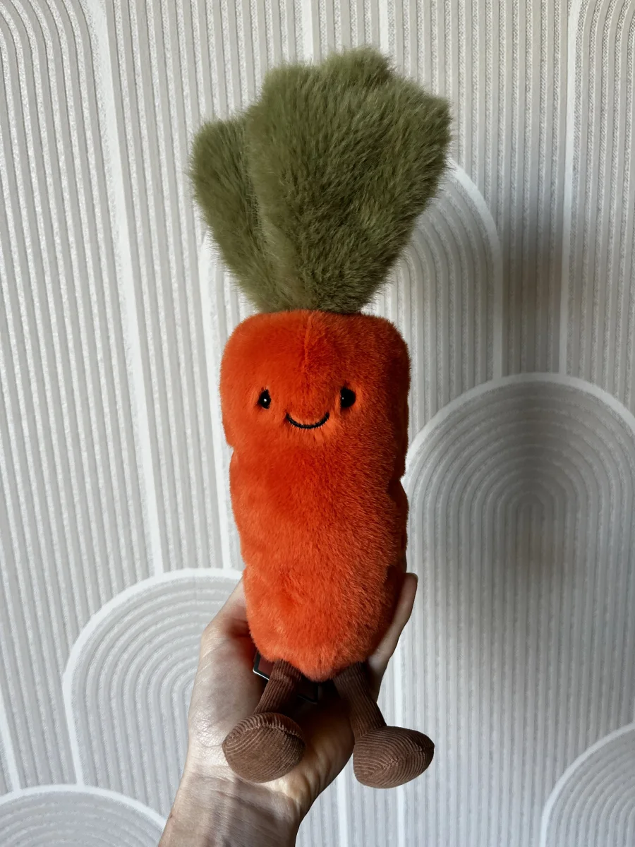 Front - Amuseables Carrot photo by Mila<3Jellycats!!