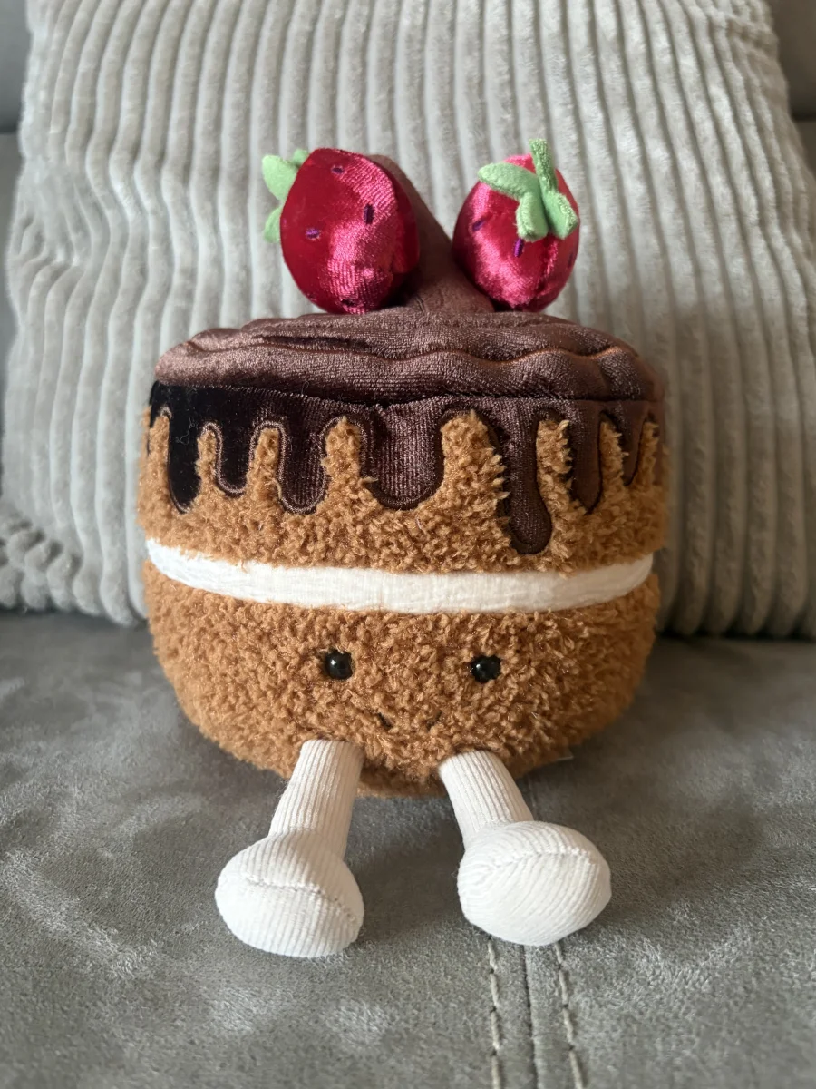 Glacy Chocolate Cake Jellycat Photo by Seni113 | Jelly Journal