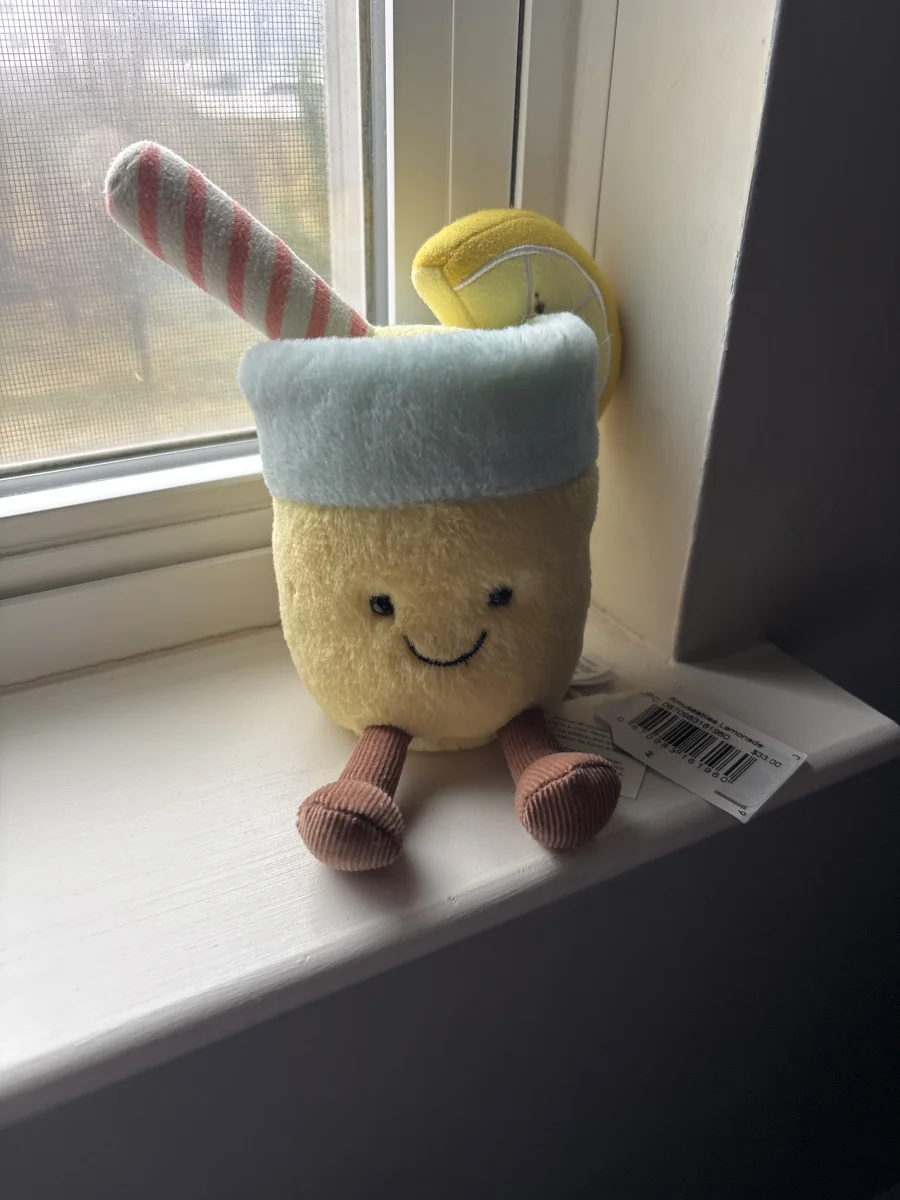 Front - Amuseables Lemonade photo by Mish10