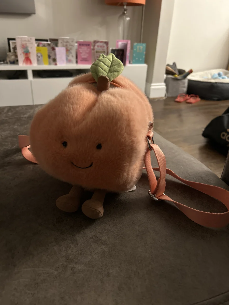 Front - Amuseables Peach Shoulder Bag photo by Buddy28