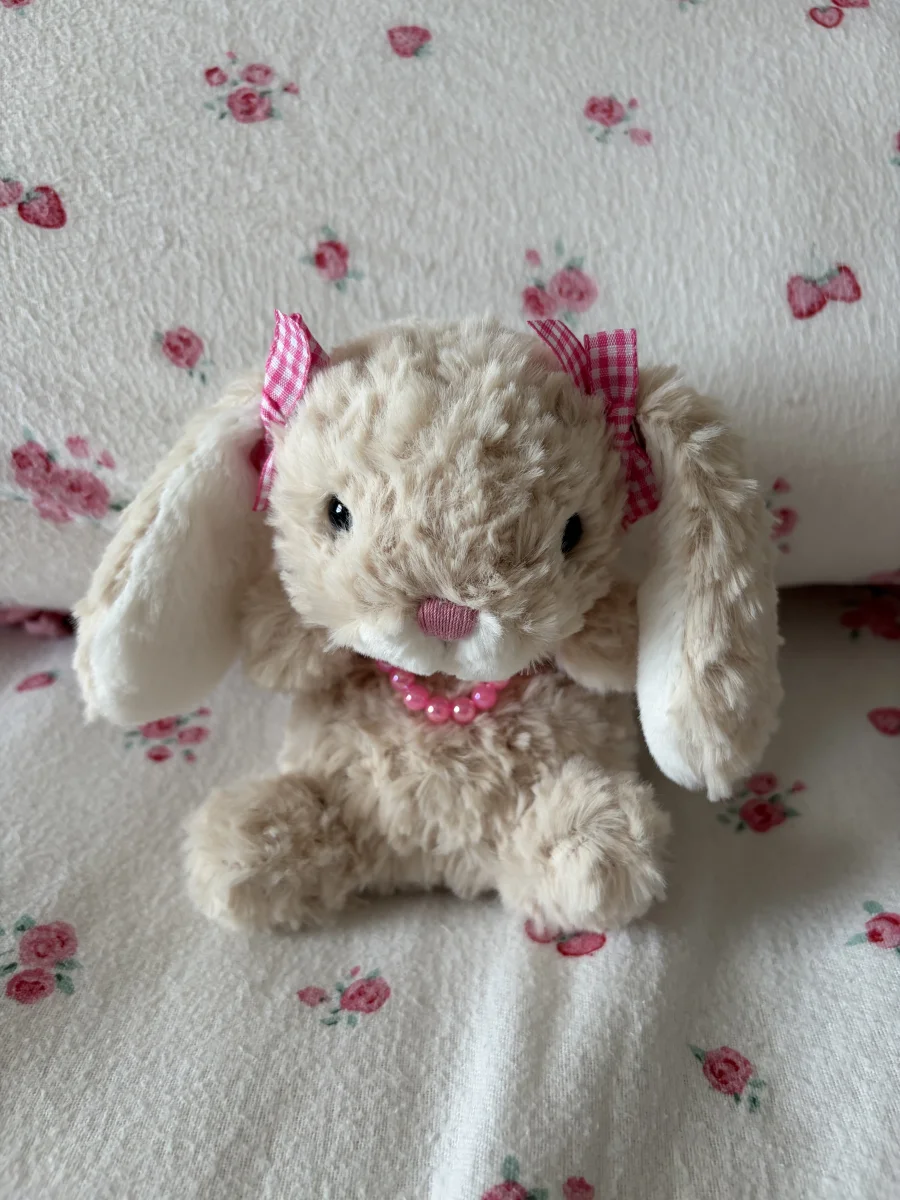 Front - Yummy Bunny - Beige photo by elysjellies
