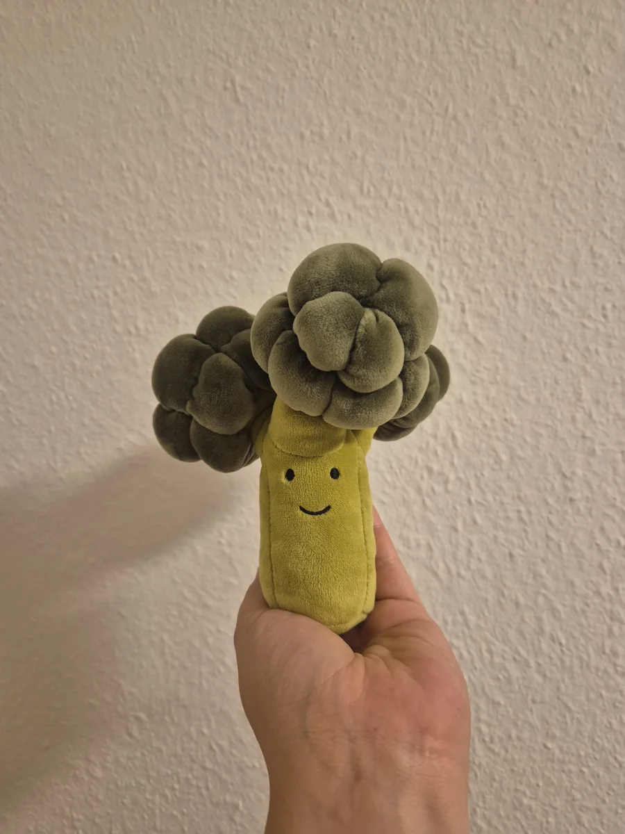 Front - Vivacious Vegetable Broccoli photo by Helena
