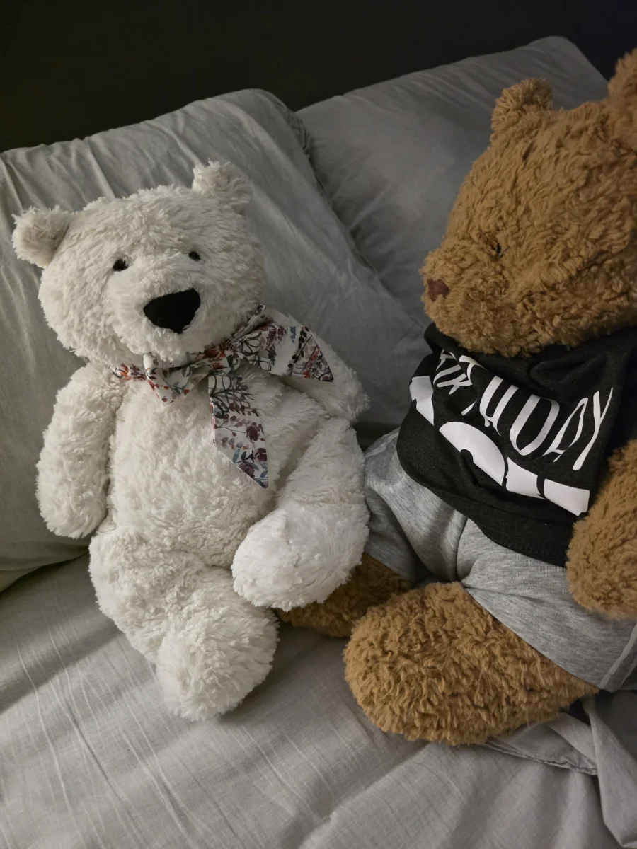Lifestyle - Thomas Bear (White) photo by KaraMarchman