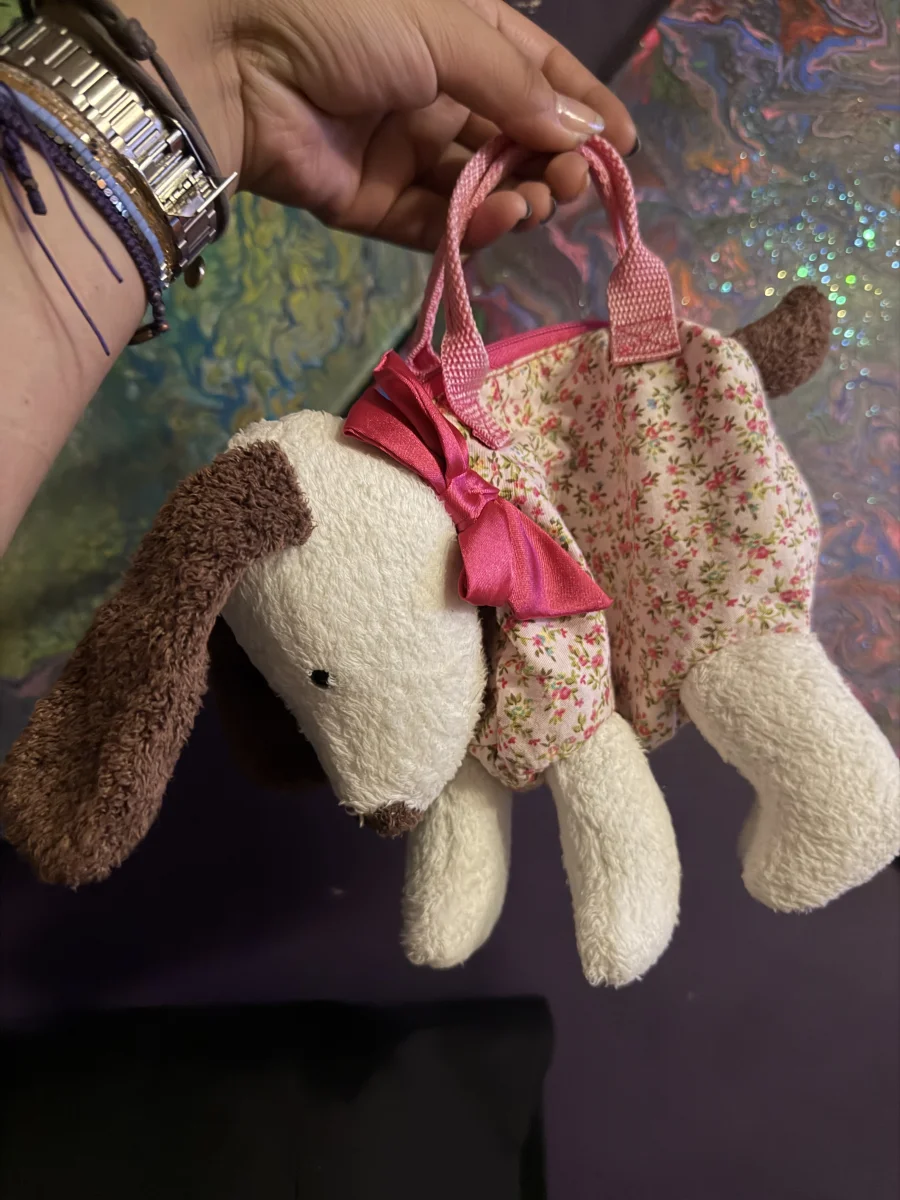 Side - Dainty Dog Beige photo by Buggiiee