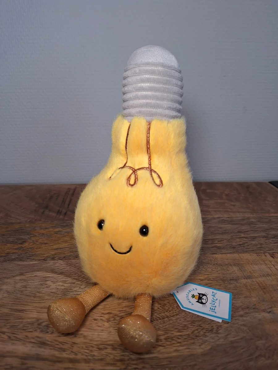 Front - Amuseables Lightbulb photo by Sofie