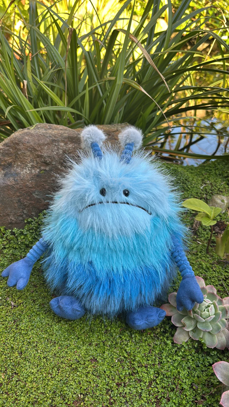 Zumblebi Alien Jellycat Photo by Jelly_Journey | Jelly Journal