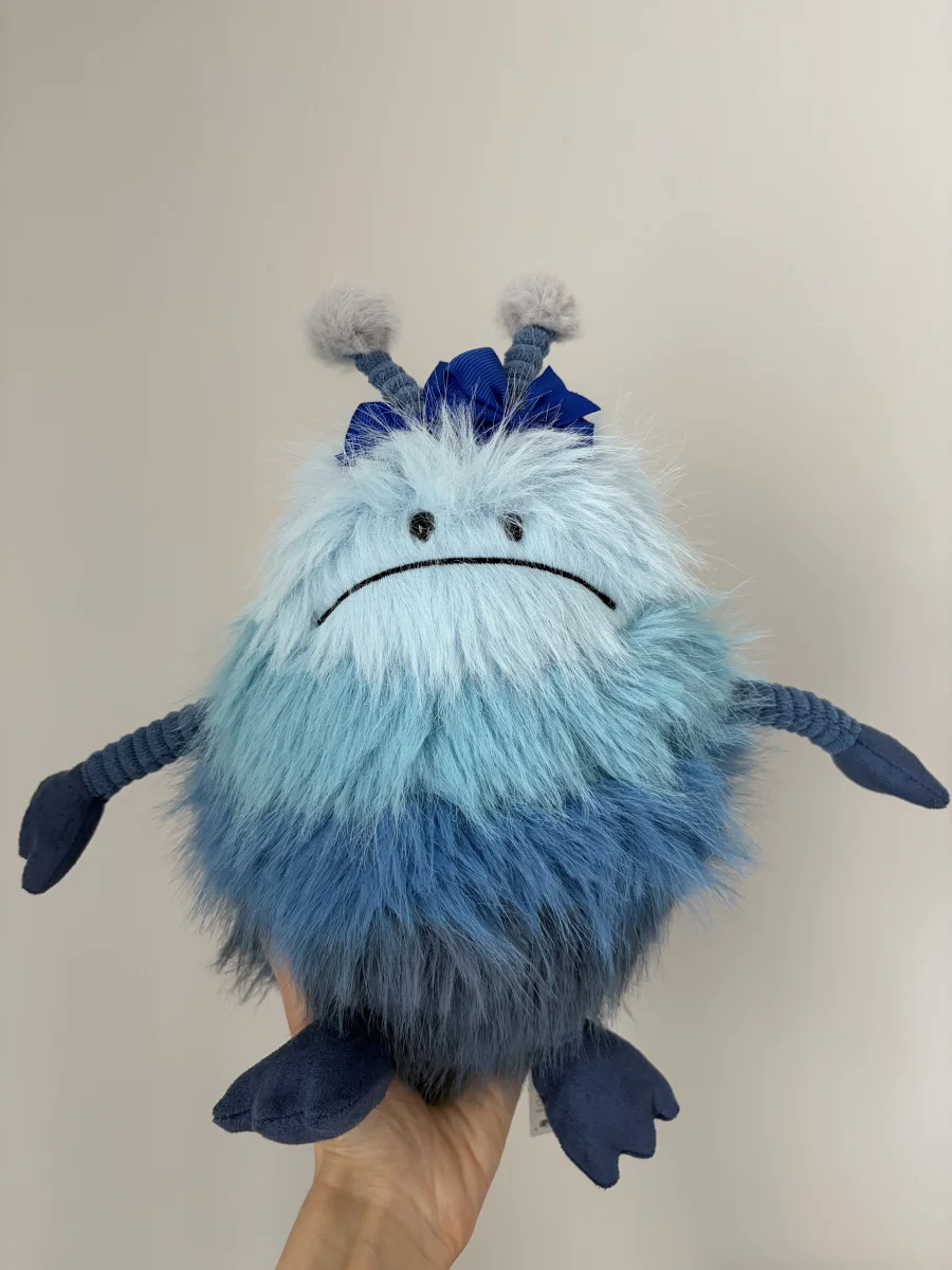 Front - Zumblebi Alien photo by elysjellies